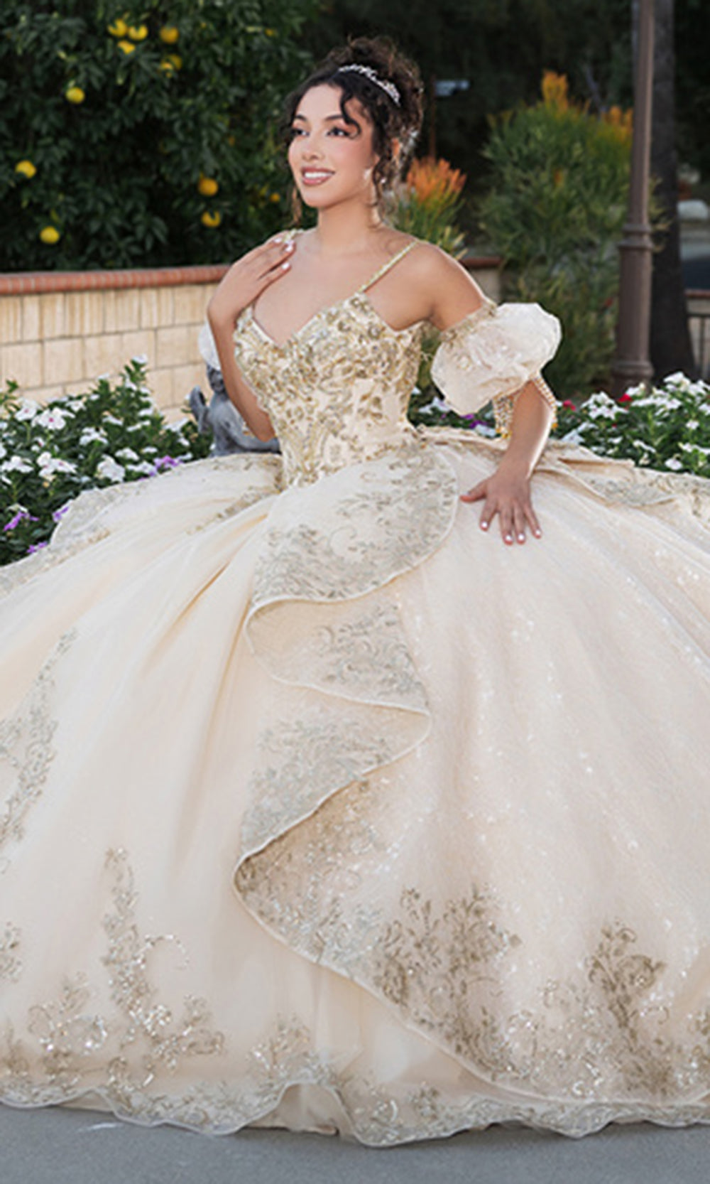 queen of champagne dress Dancing Queen 1823