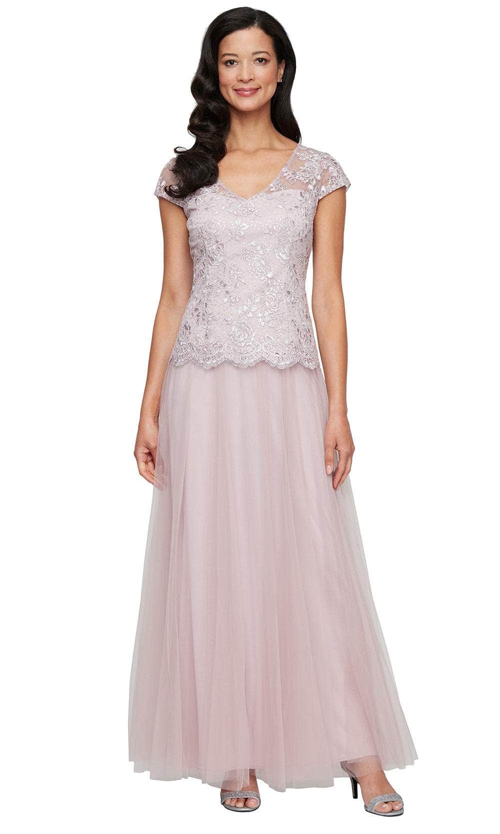 Alex Evenings 81171715 - Embroidered V-Neck Gown with Tulle Skirt Alex Evenings 81171715 - Embroidered V-Neck Gown with Tulle Skirt