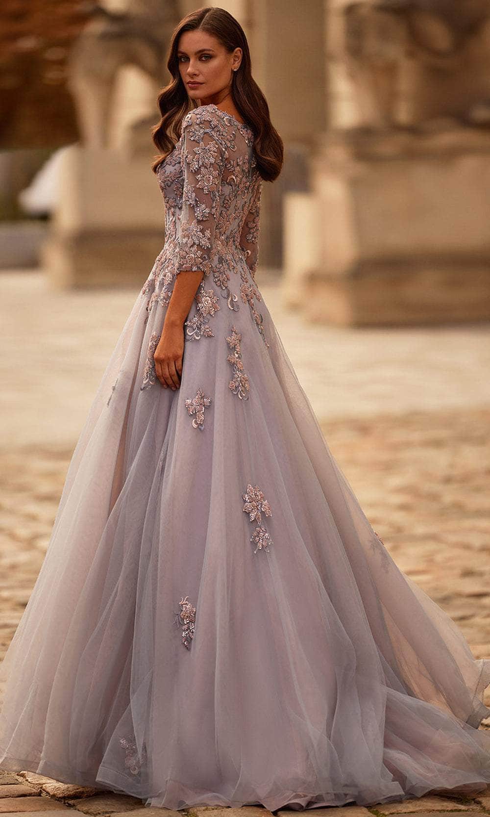 long sleeve floral applique dress Luxury High-Neck Floral Appliqu Wedding Dress with Long Sleeves Plus Size Size 24W