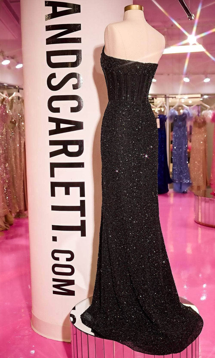 **Portia and Scarlett's Captivating Corset Gown: A Red Carpet Stunner** main image 1