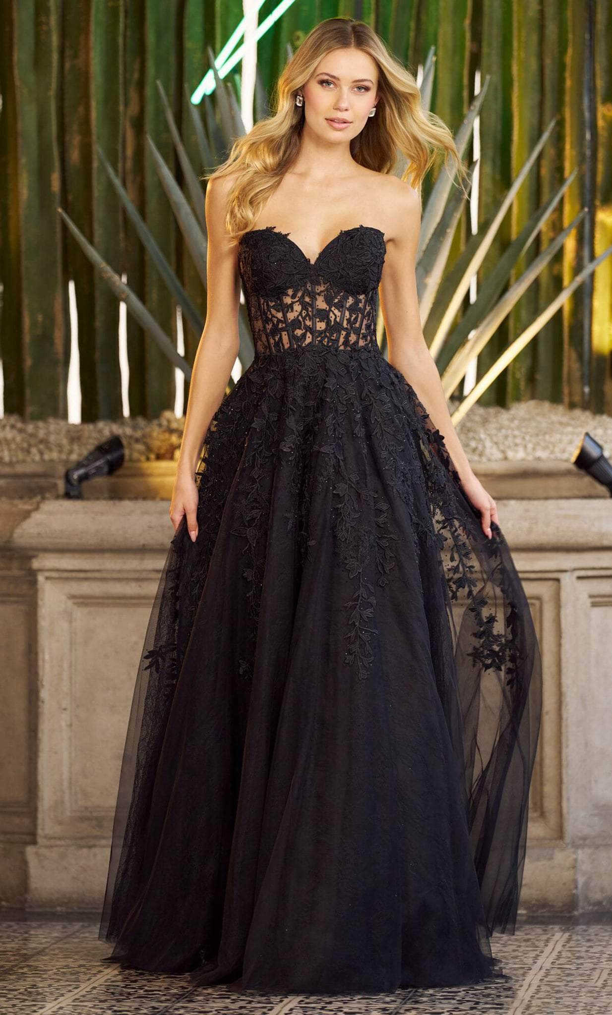 Sherri Hill 55760 - Applique Sweetheart Prom Dress 4 / Red - Shop Sherri Hill Dresses On Couture Candy at CoutureCandy.com Sherri Hill 55760 - Applique Sweetheart Prom Dress 4 / Red - Shop Sherri Hill Dresses On Couture Candy at CoutureCandy.com