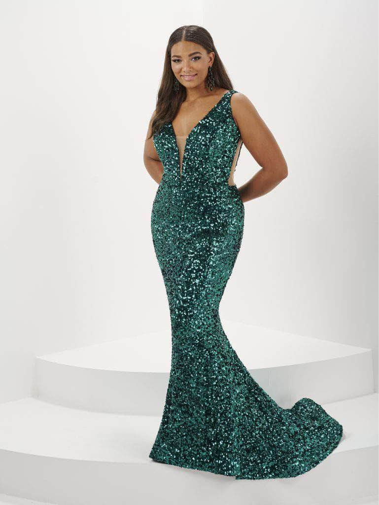 Tiffany Designs 16132 - Allover Sequin V-Neck Evening Gown 14W / Emerald - Shop Tiffany Designs dresses on Couture Candy at CoutureCandy.com Tiffany Designs 16132 - Allover Sequin V-Neck Evening Gown 14W / Emerald - Shop Tiffany Designs dresses on Couture Candy at CoutureCandy.com