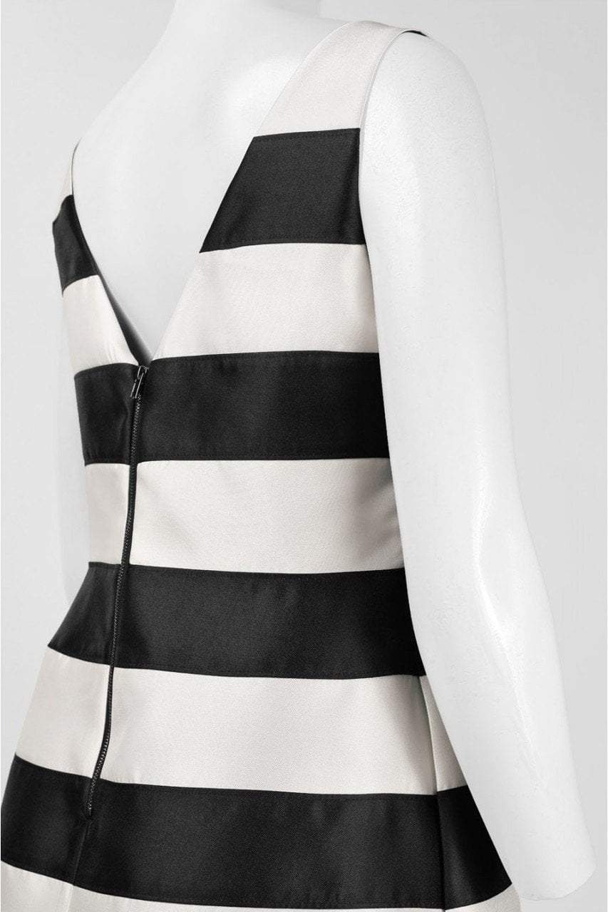 Adrianna Papell - 41913080 Sleeveless V Neck A Line Cocktail Dress Couture Candy Adrianna Papell - 41913080 Sleeveless V Neck A Line Cocktail Dress Couture Candy