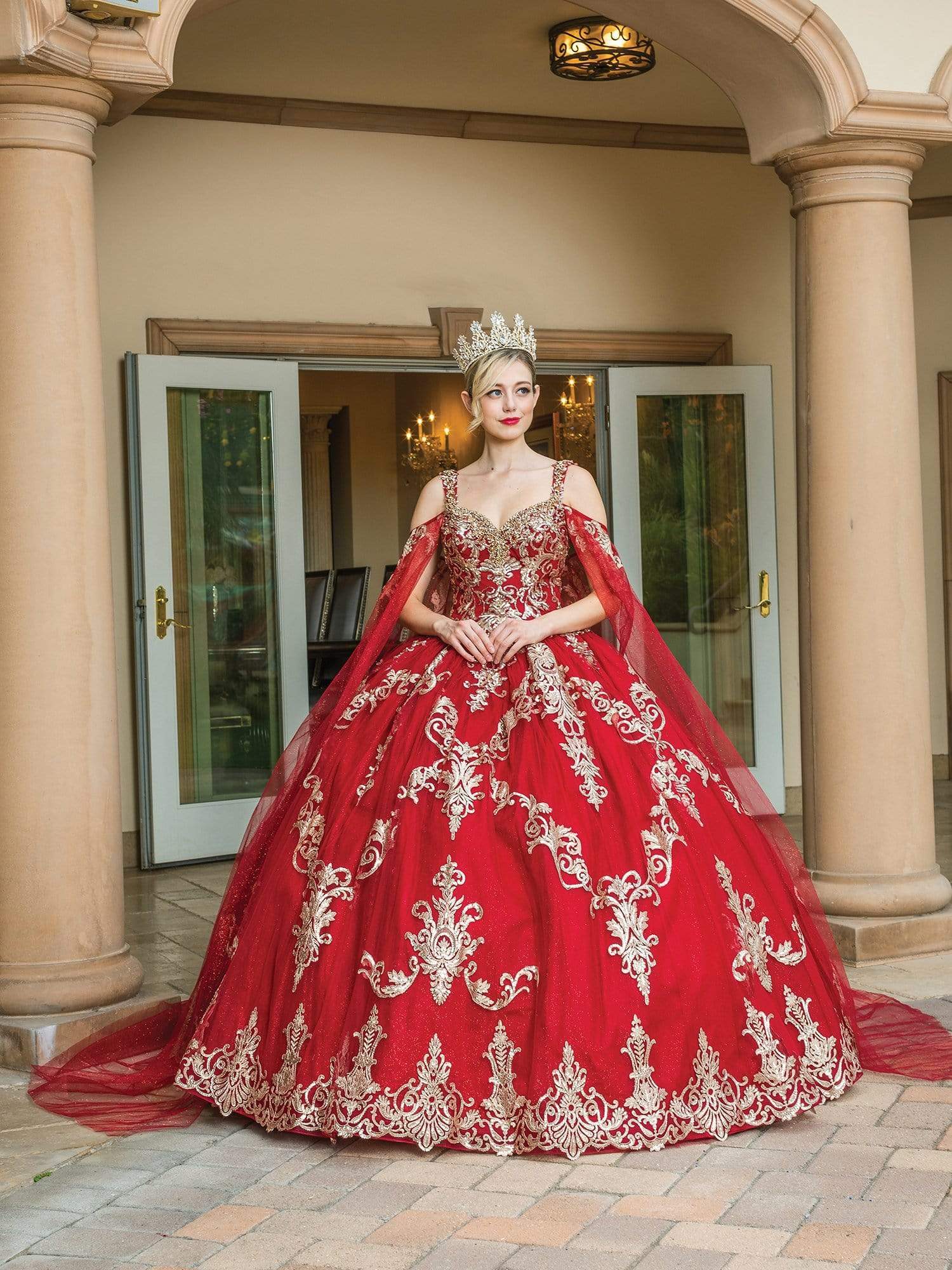 red queen dress Dancing Queen - 1651 Cold Shoulder Detachable Cape Gown M / Royal Blue