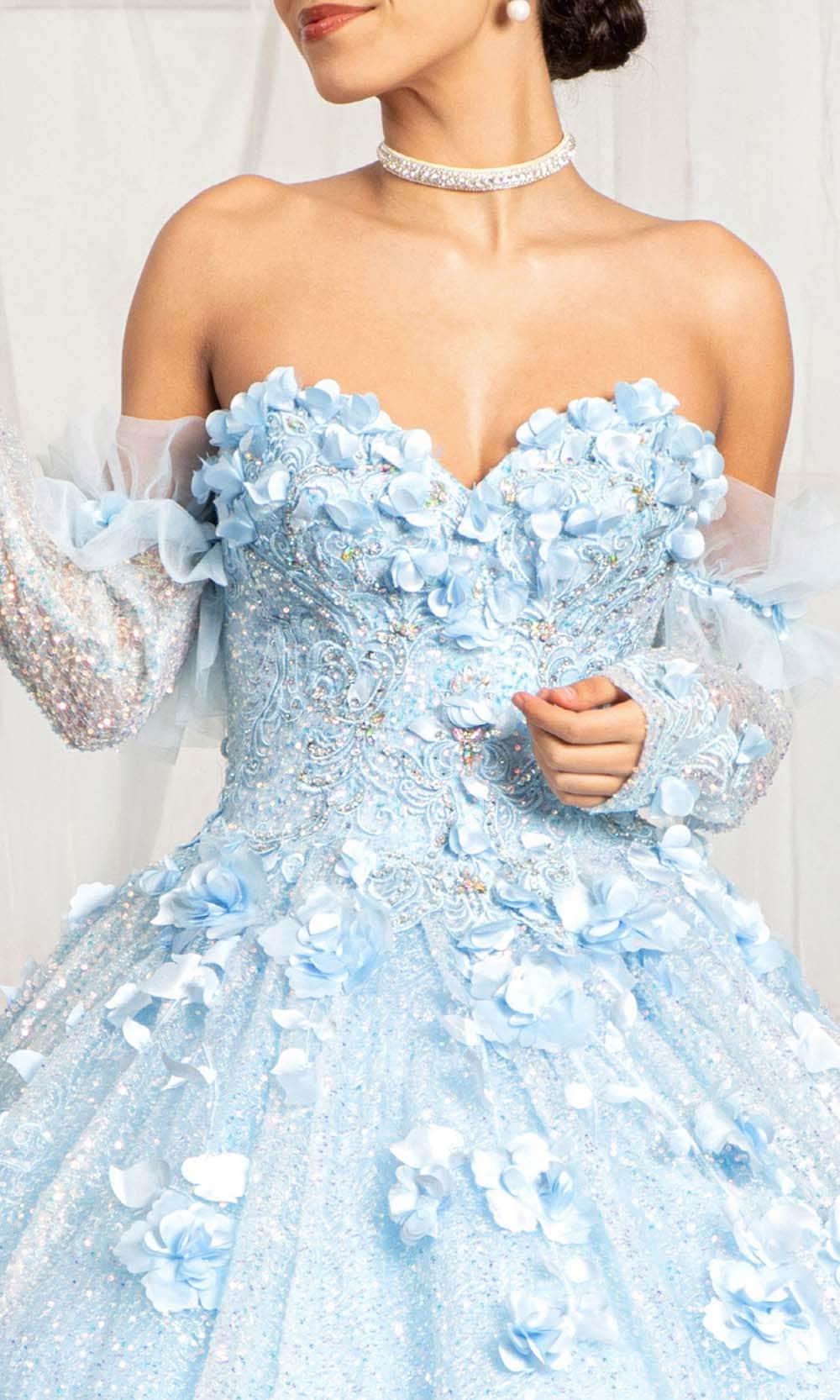 blue wedding dress from say yes to the dress Bride Showing Blue Dress Say Yes to The Dress