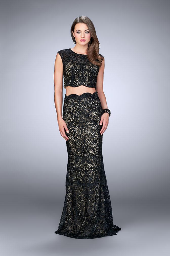 La Femme Gigi - 23766 Elaborate Scallop Lace Long Evening Gown Special Occasion Dress 00 / Black