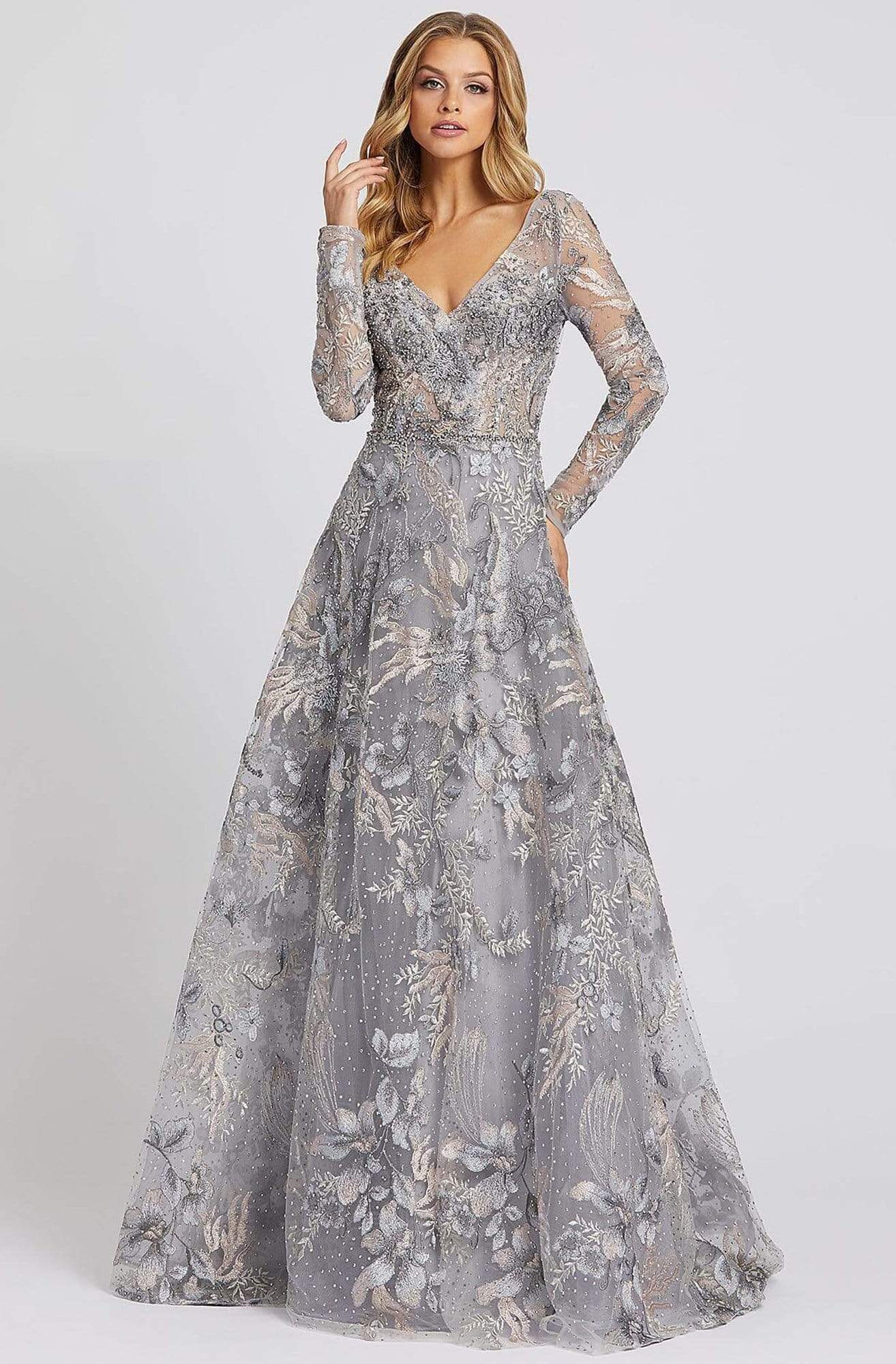 Mac Duggal - Gray Long Sleeve Beaded Applique Gown - US 8 Mac Duggal - Gray Long Sleeve Beaded Applique Gown - US 8