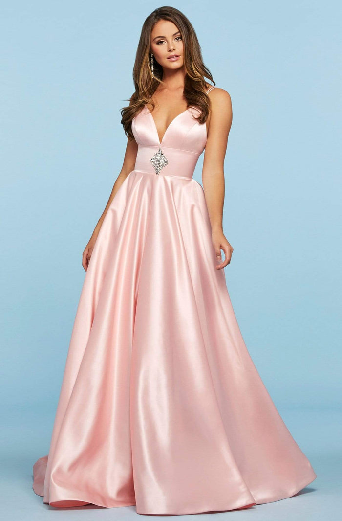 Sherri Hill - 53312 Beaded Deep V-neck A-line Dress Bridesmaid Dresses 00 / Blush