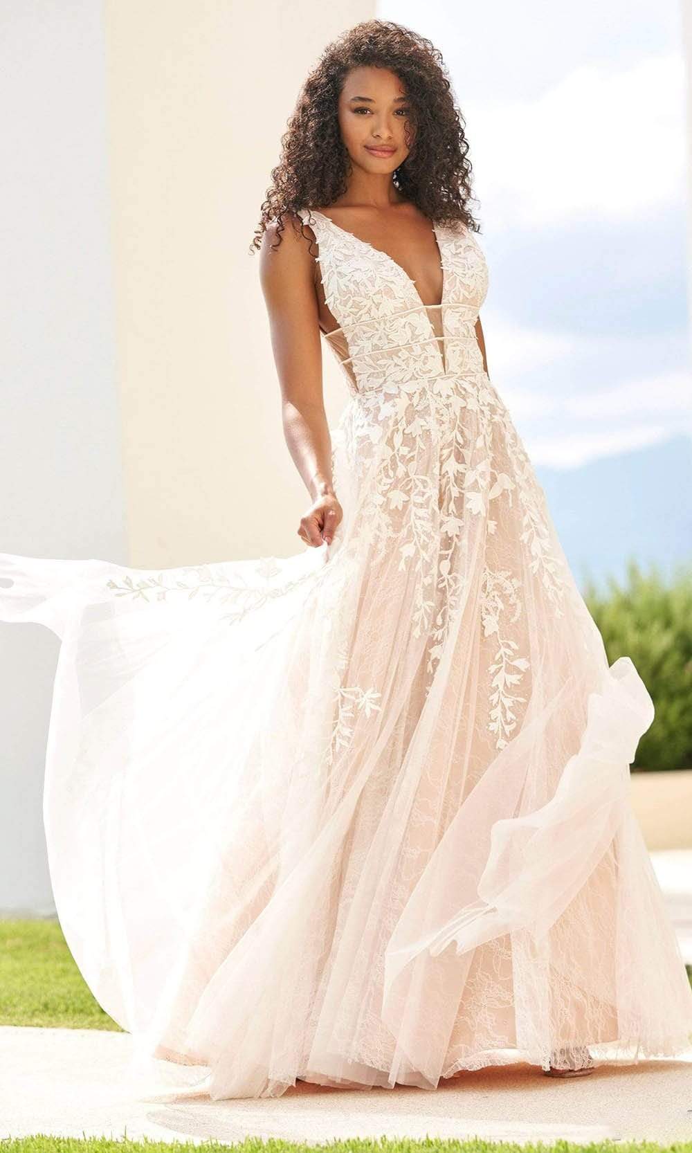 Sherri Hill - 54862 Lace Ornate A-Line Gown Couture Candy Sherri Hill - 54862 Lace Ornate A-Line Gown Couture Candy