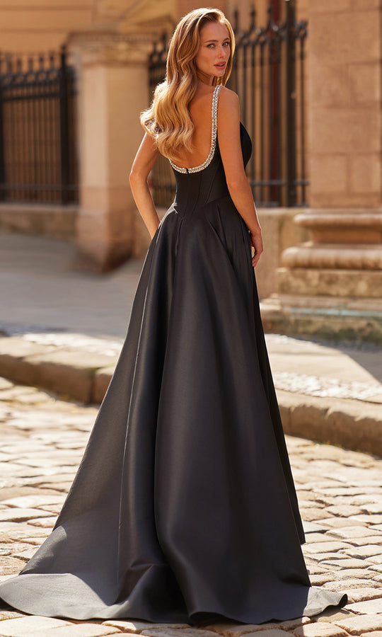 La Femme 33106 - Embellished Scoop-Neck A-Line Gown