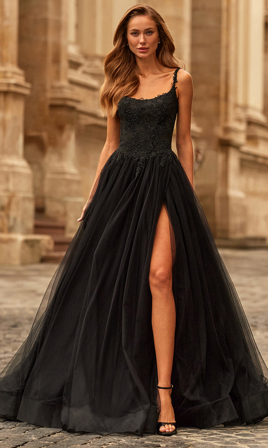 La Femme 33499 - Beaded Applique Scoop Tulle Gown