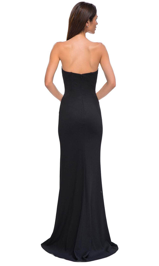 La Femme 32784 - Elegant Strapless V-Neck Prom Gown