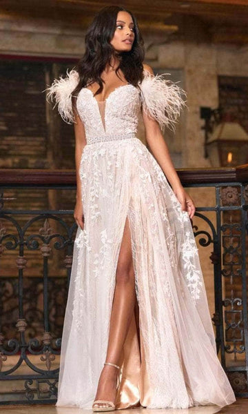 a line dress with feathers Feather Dresses 2026 - Formal Evening Dresses & Ball Gowns Dress Size:12 This is made to vestido de novia de crepé con encaje black and red striped