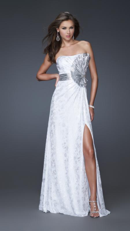 La Femme - 16026 Charming Beaded Sweetheart Neck Chiffon A-Line Dress