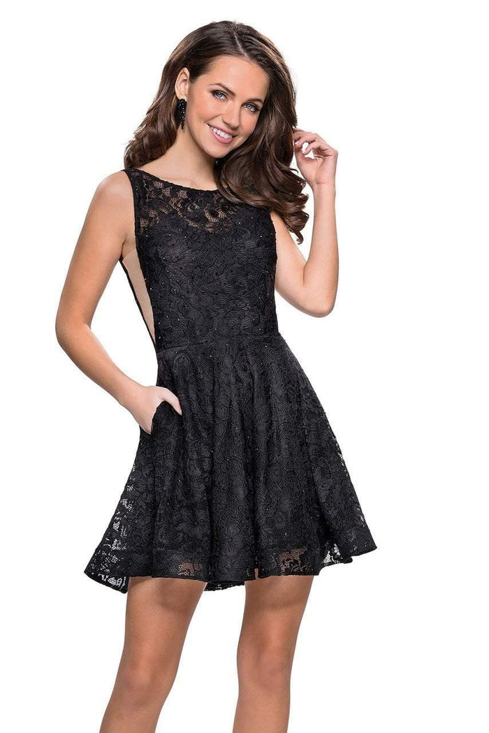 La Femme - 26616 Deep Scoop Back All Over Lace Short Dress Homecoming Dresses 00 / Black