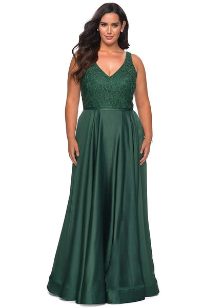 emerald green plus size prom dress Ladivine CD752C Dress NAVY / 20