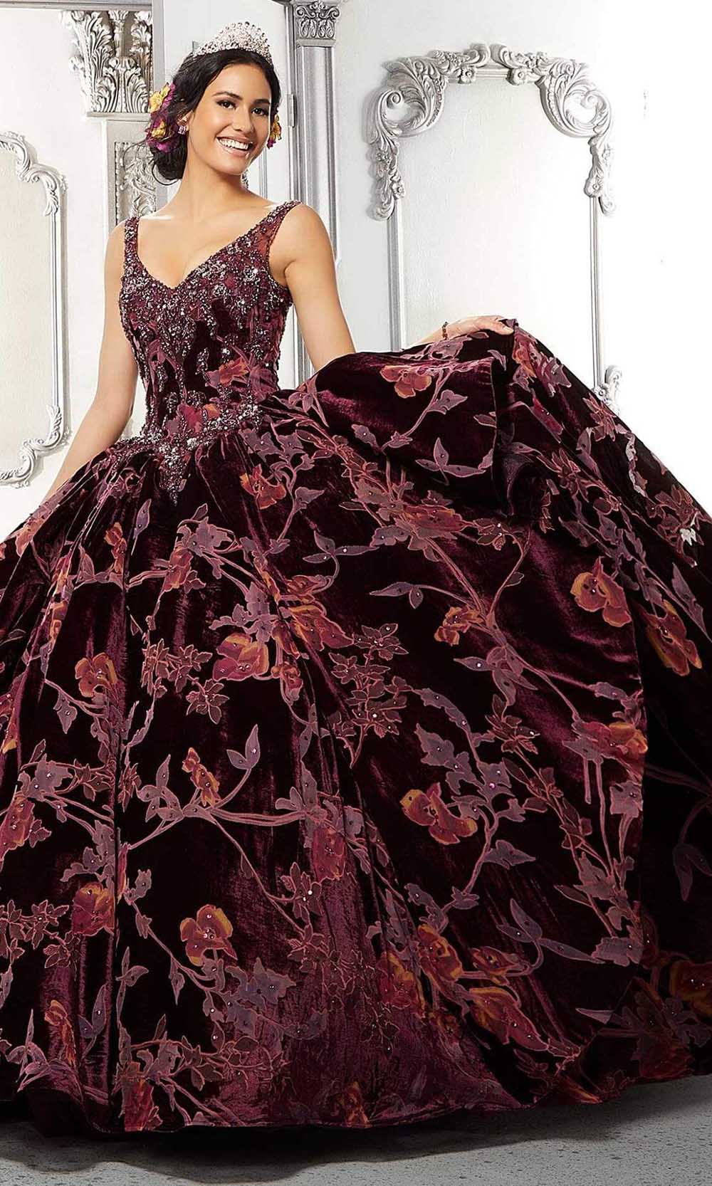 Georgia Crown vintage velvet dress 🖤🤍 size 32/8. R500 | Instagram